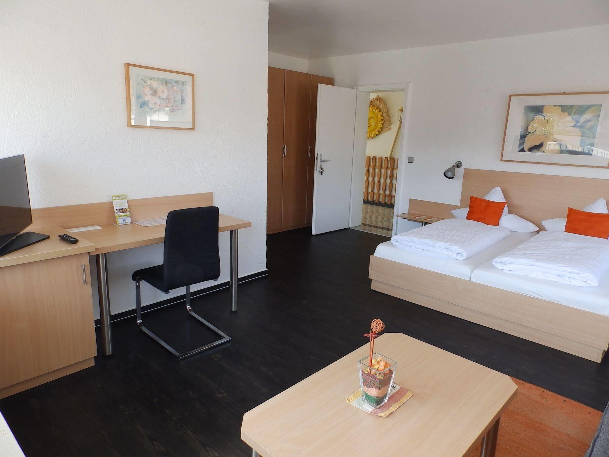 H41 Inn Hotel Garni Freiburg (Adults Only) Gundelfingen  Exterior foto